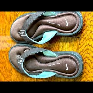 Nike memory foam sandals